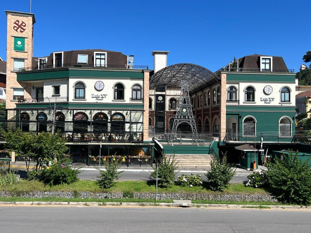 Pousada Luis XV Campos do Jordão Kültér fotó The station building in 2018