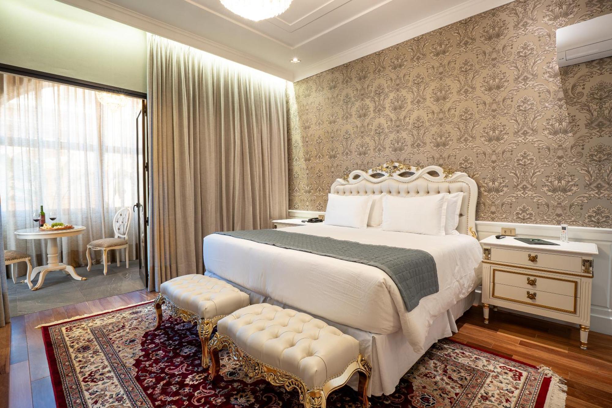 Pousada Luis XV Campos do Jordão Kültér fotó Deluxe Room