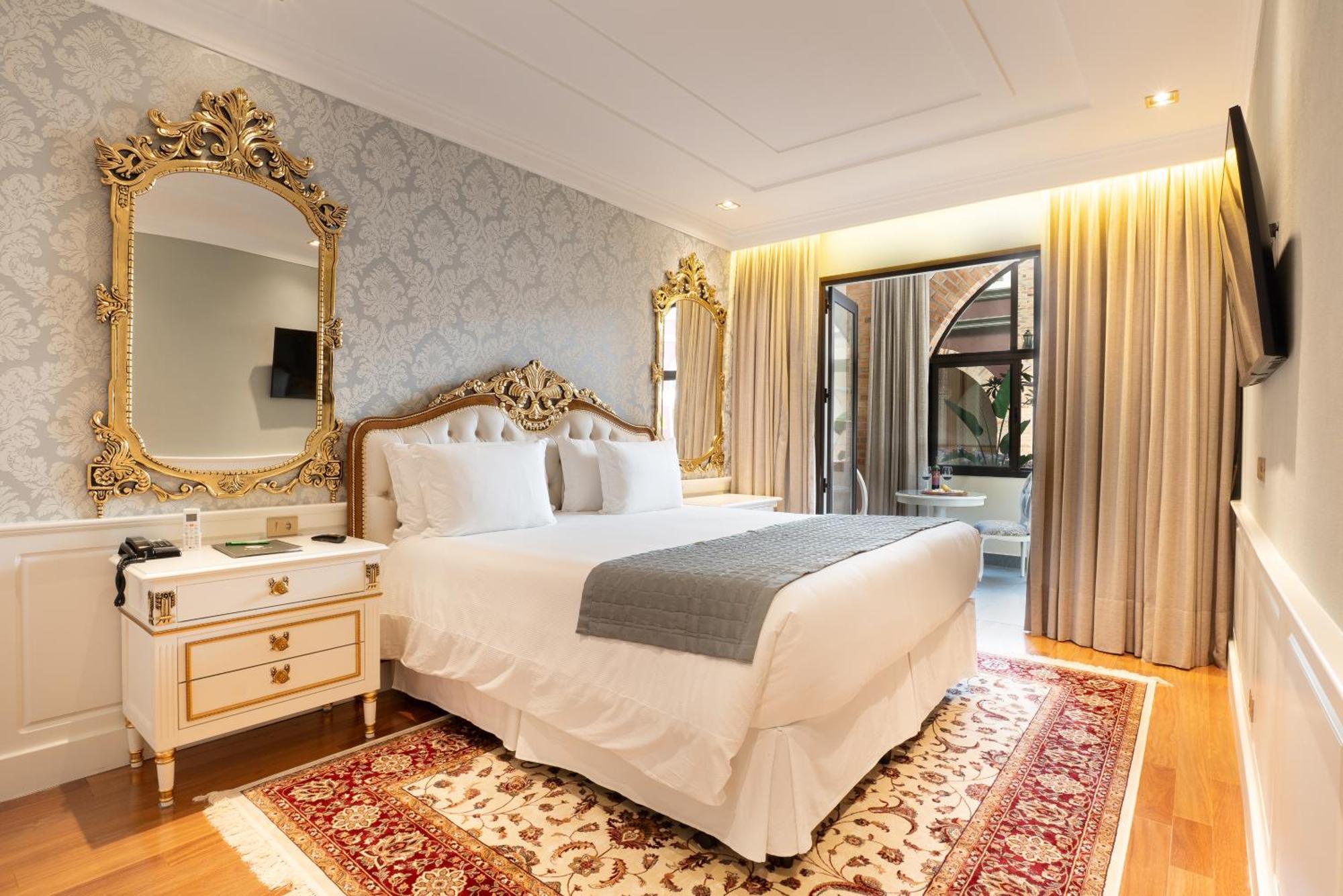 Pousada Luis XV Campos do Jordão Kültér fotó Deluxe Room