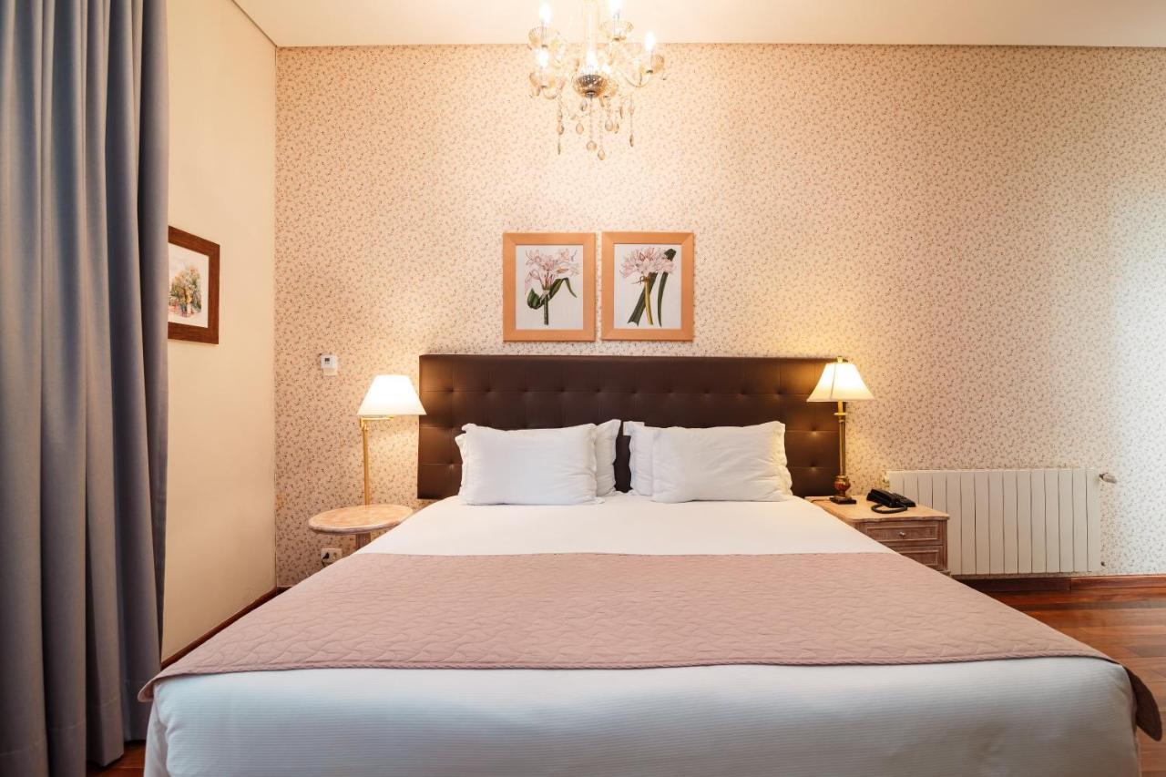 Pousada Luis XV Campos do Jordão Kültér fotó A bedroom at the hotel